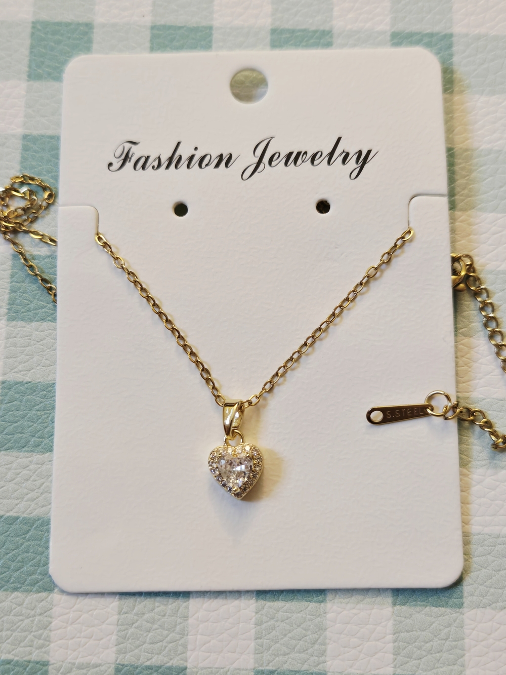 Fashion Jewelry Gold Heart Pendant Necklace with Sparkling Clear Stones